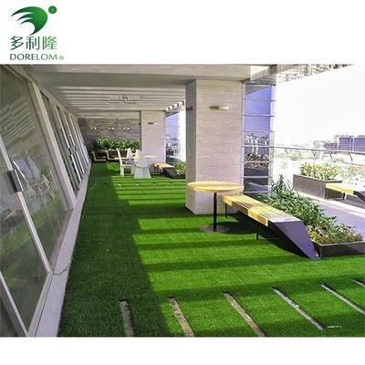 Komercyjny sztuczny trawnik z płytkami z wzajemnym połączeniem 3/8 cali gauge DIY Pet Lawn Mat