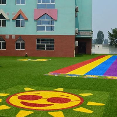 PE PP Wsparcie Sztuczna trawa Logo wzór kolorystyczny Trawa syntetyczna Mini futbolowy dywan